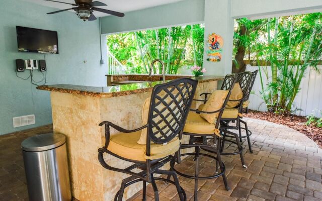 Blue Water View Apartment 6