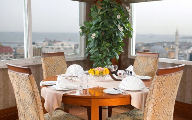 Oran Hotel