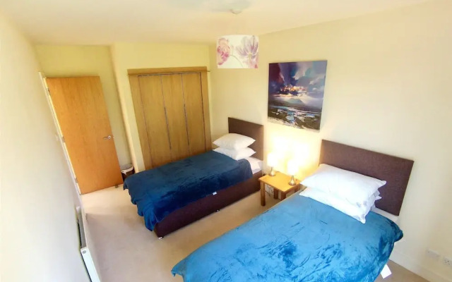 Charming 4 Bedroom Apartment by Royal Botanic Garden