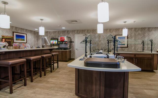 Staybridge Suites Marquette by IHG
