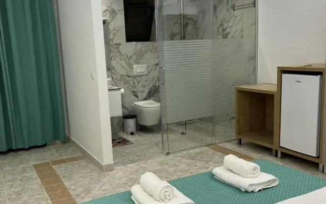 Hotel Biraci