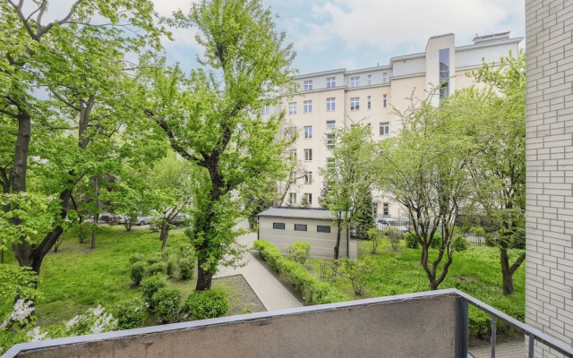 Wilanowska Studio Warsaw by Renters