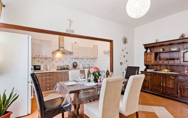 Lovely Apartment in Pakoštane With Private Swimming Pool