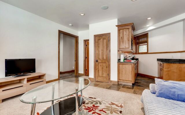 2319 Chamonix Ln Home