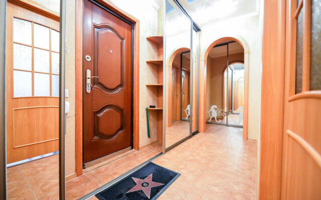 Apartments Five Stars near the Tractor Ice Arena