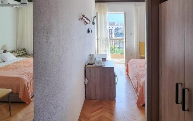 Triple Room Vrboska 540e