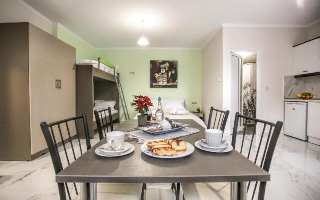Del Sol #1 Meteora Luxurious Family Suites