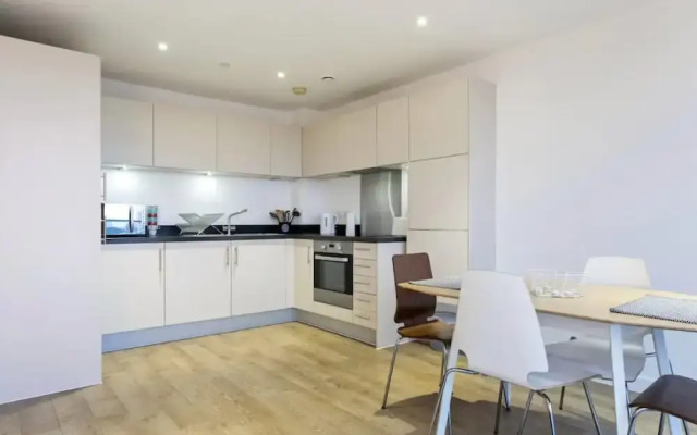 Apartmentsleeps3-balcony-near Canarywharf-gym