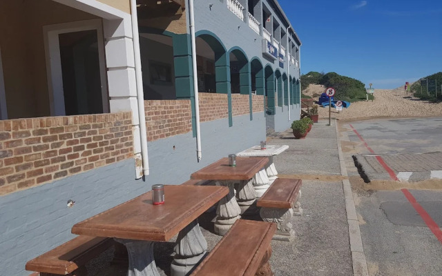 Pili Pili Beach Cabanas