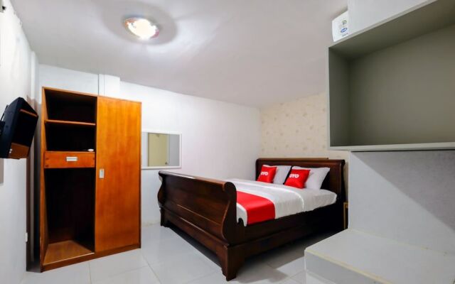 OYO 2499 Penginapan Ratu Emas