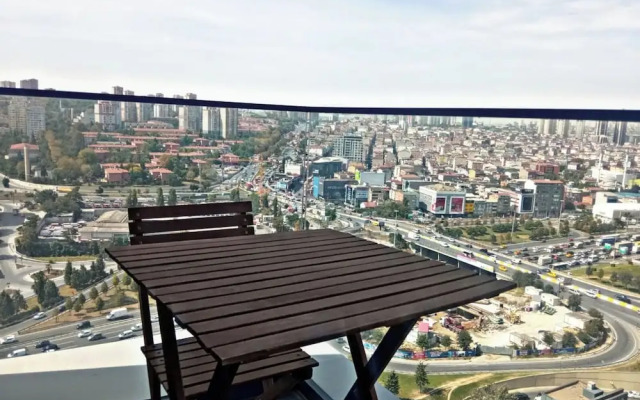 lUX Residence on High Floor 03