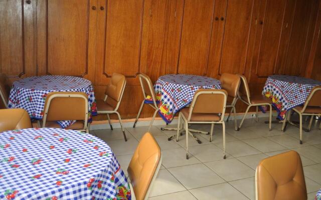 Artemis Hotel