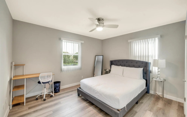 Cozy 2BR Near UT Hyde Park Evonify
