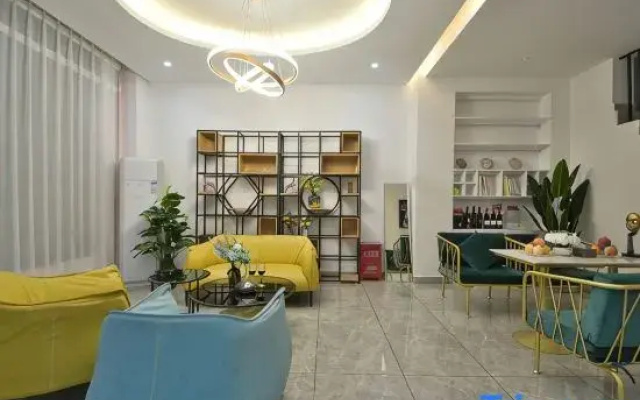 Jianchuan Moshang Huakai Light Homestay