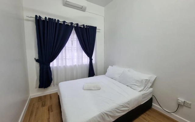 Homestay Kuantan Casa Yara, 2 Storey Corner House – Guest Rooms – Indera Mahkota