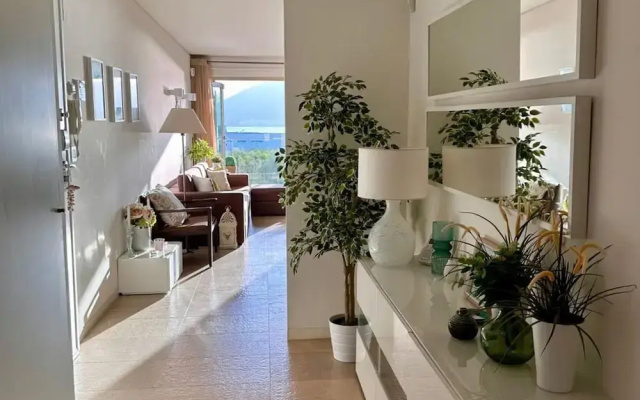Tr ia Amazing Seaview Apartment