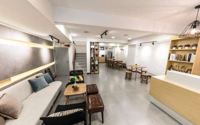 The Chatbox Silom Hostel