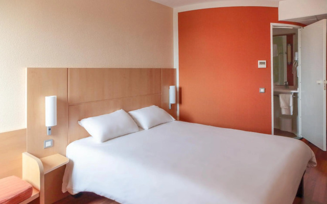 ibis Beauvais Aeroport