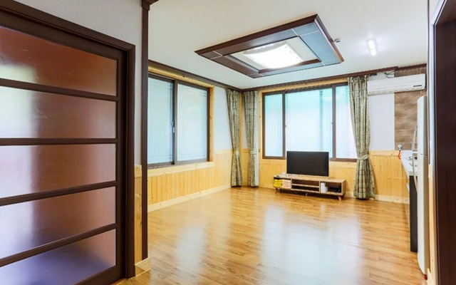 Gongju Gyeryongsandeul Flower Pension