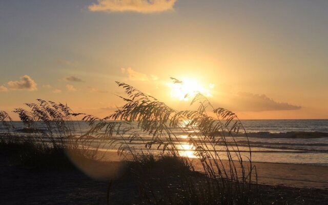 2515 Mare 2 Bedroom Condo