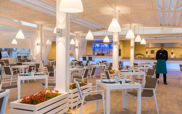 SUNRISE Holidays Resort (Adults Only)