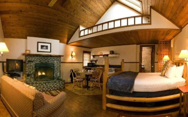 Hearthstone Inn