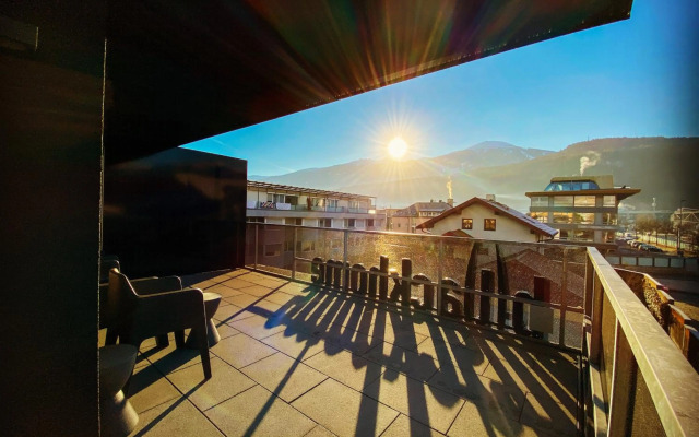 Blackhome Innsbruck City East