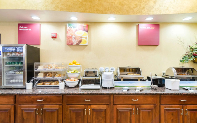 Comfort Suites Salina South