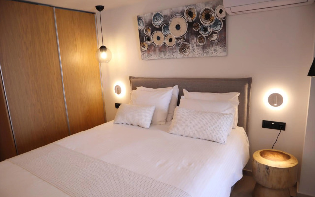 Ammos Suites