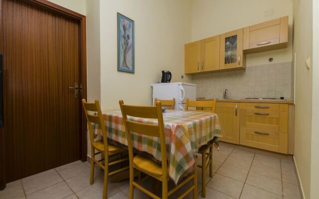 Apartments Toni Sea view