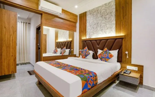 Fabhotel Grand Residency