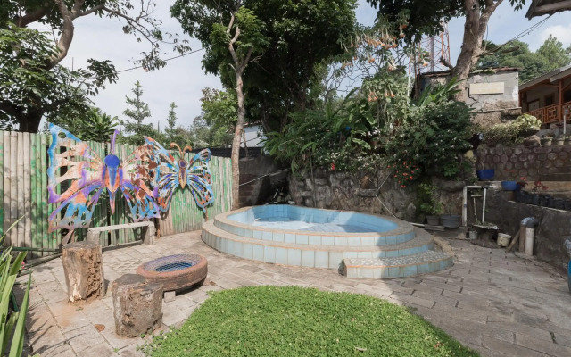 OYO 3040 D'pineapple Villa