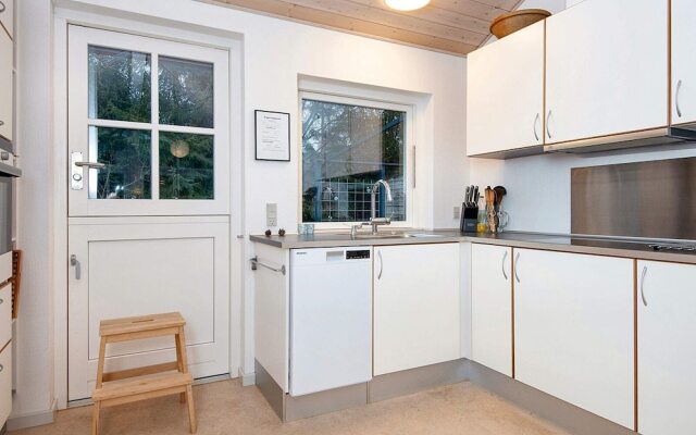 6 Person Holiday Home in Glesborg