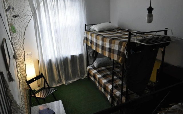 Tabouret Rooms na Mayakovskogo 17