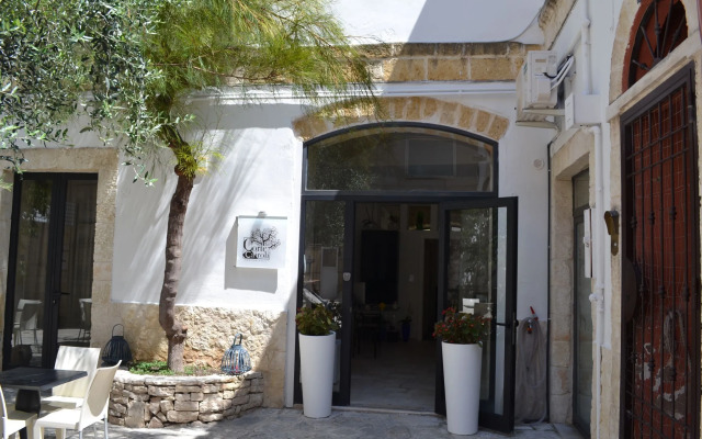 Corte Cairoli B&B and Suite