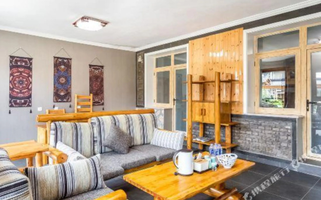 Floral Hotel LongQiangXia YingJing Inn