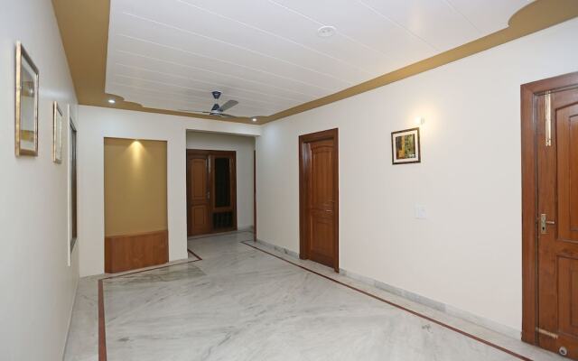 OYO 9581 Hotel Milan Inn