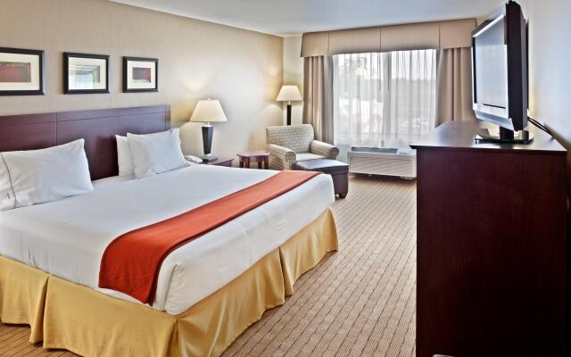 Holiday Inn Express Hotel & Suites Vancouver Mall, an IHG Hotel