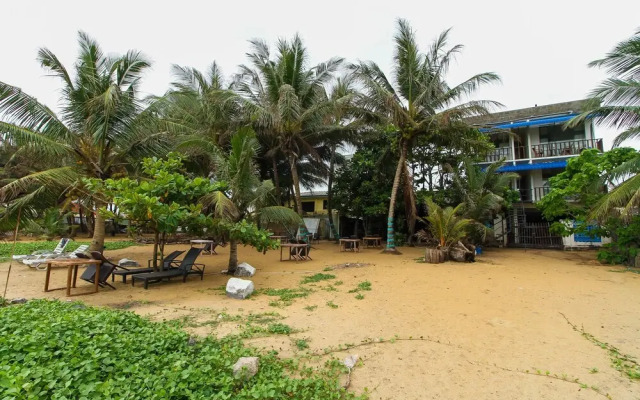 OYO 338 Deep Sea Resort