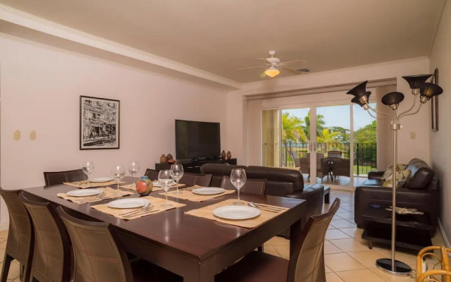 Del Mar 1F - 3 bdr 2 Bath Ocean View