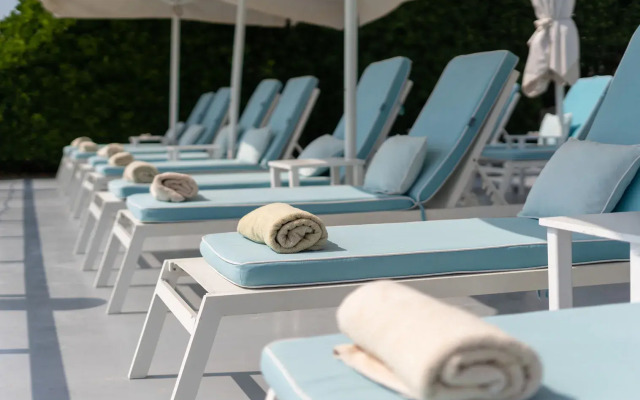 White Suites