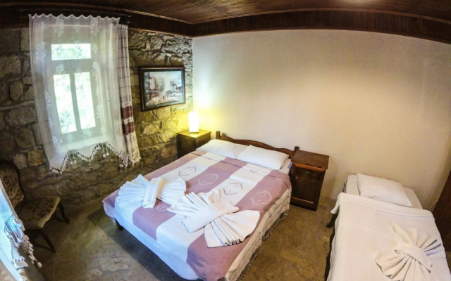 Zeushan Kucuk Otel