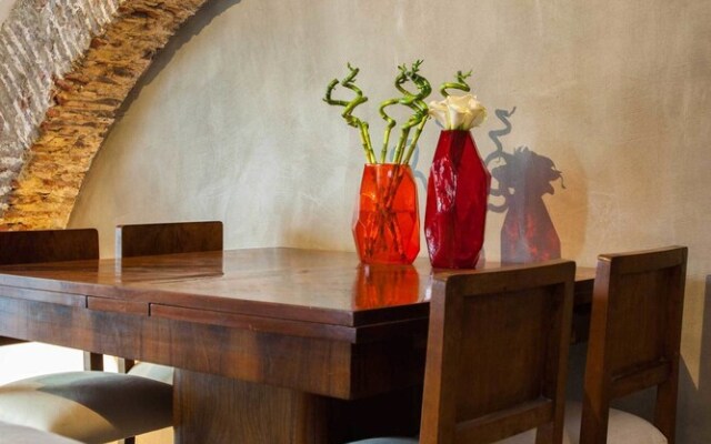 The Old Stables Chiado Apartments