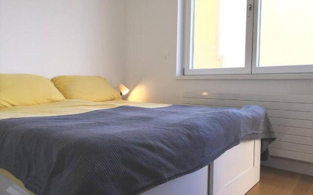 Izzy - 5 min walk from the main square