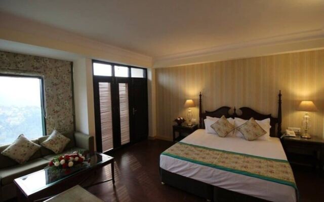 Adb Rooms The Oak Tree House
