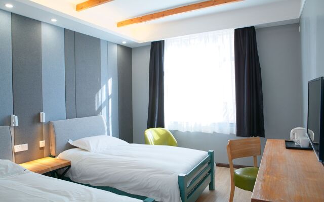 Cloudland International Youth Hostel