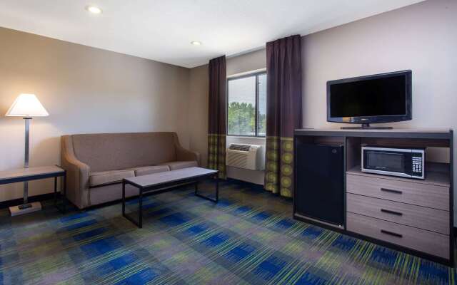 Super 8 by Wyndham Cromwell/Middletown