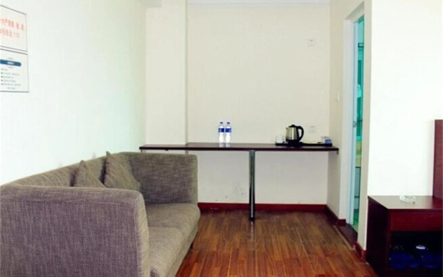 Yi Jia Holiday Hotel