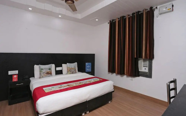 The Curtis By OYO Rooms