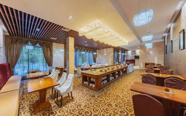Shennong Hotel